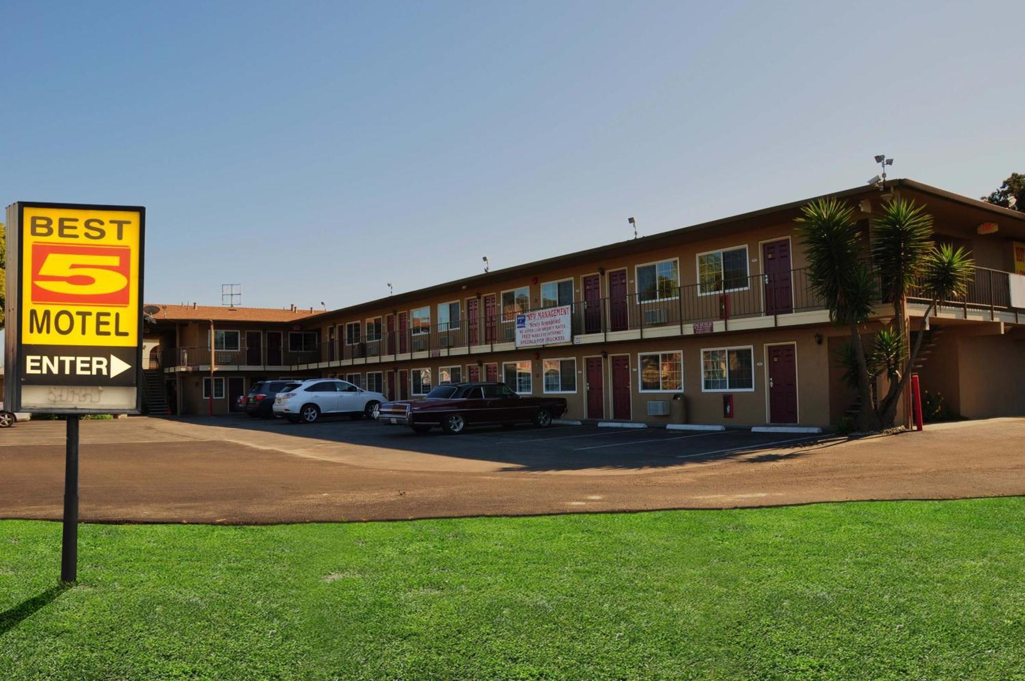 Best 5 Motel ซาลีนาส ภายนอก รูปภาพ